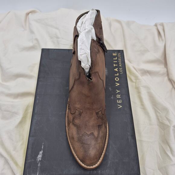 NEW Very Volatile Women Drexel leather Ankle Boot western-inspired bootie sz 9.5 - Picture 6 of 9